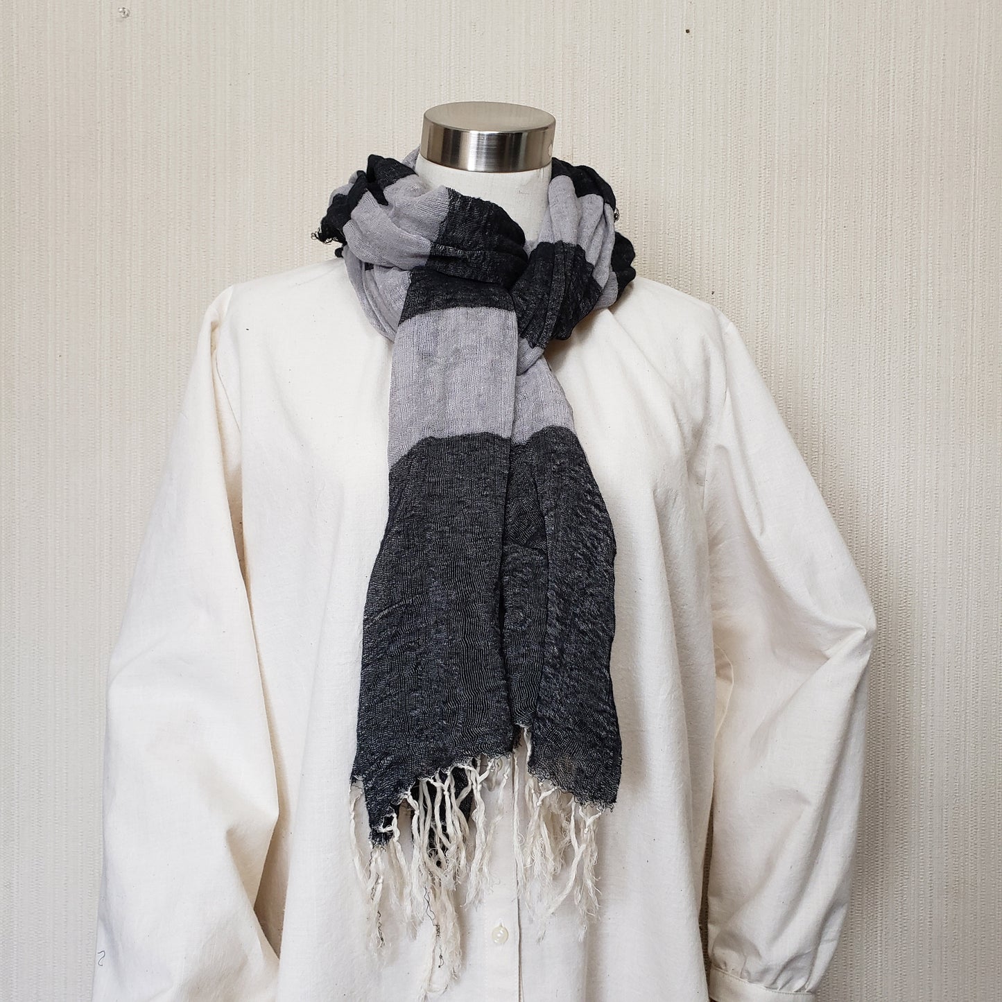 Kameda stripe Karami woven stole long black and light gray border