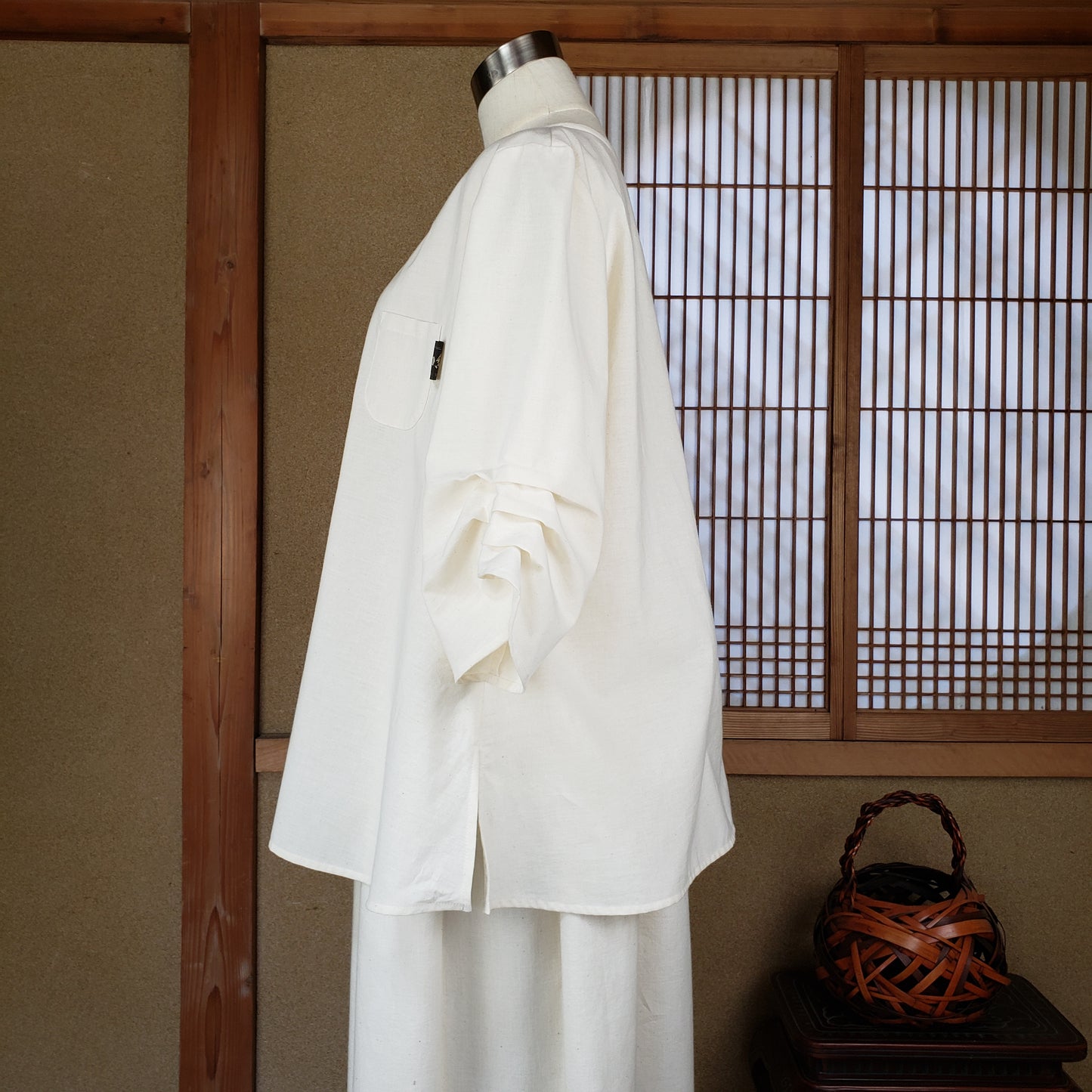 819 袖タックチュニック 薄地無地白キナリ