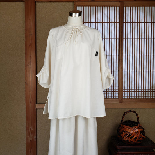 819 袖タックチュニック 薄地無地白キナリ