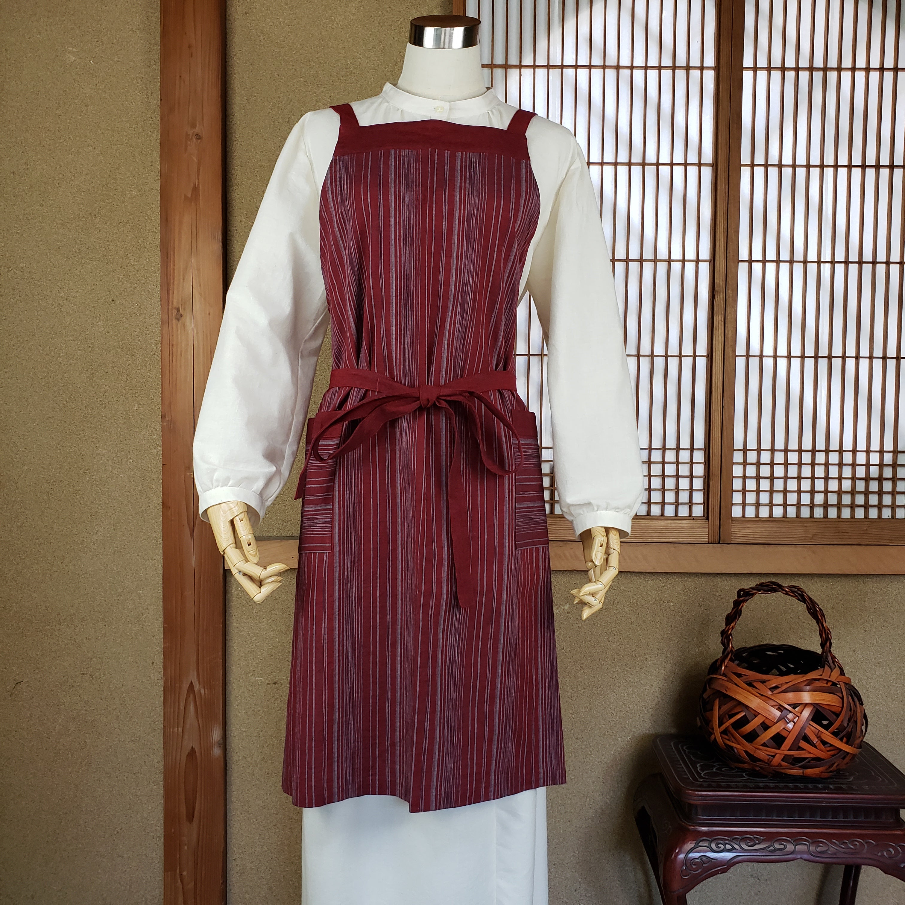 FEILエプロン　　伝統的な工芸織物 前しばりエプロン – 亀田縞 立川織物