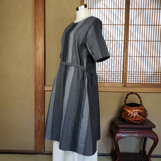 22043 切り替えウエストリボンワンピース 39C